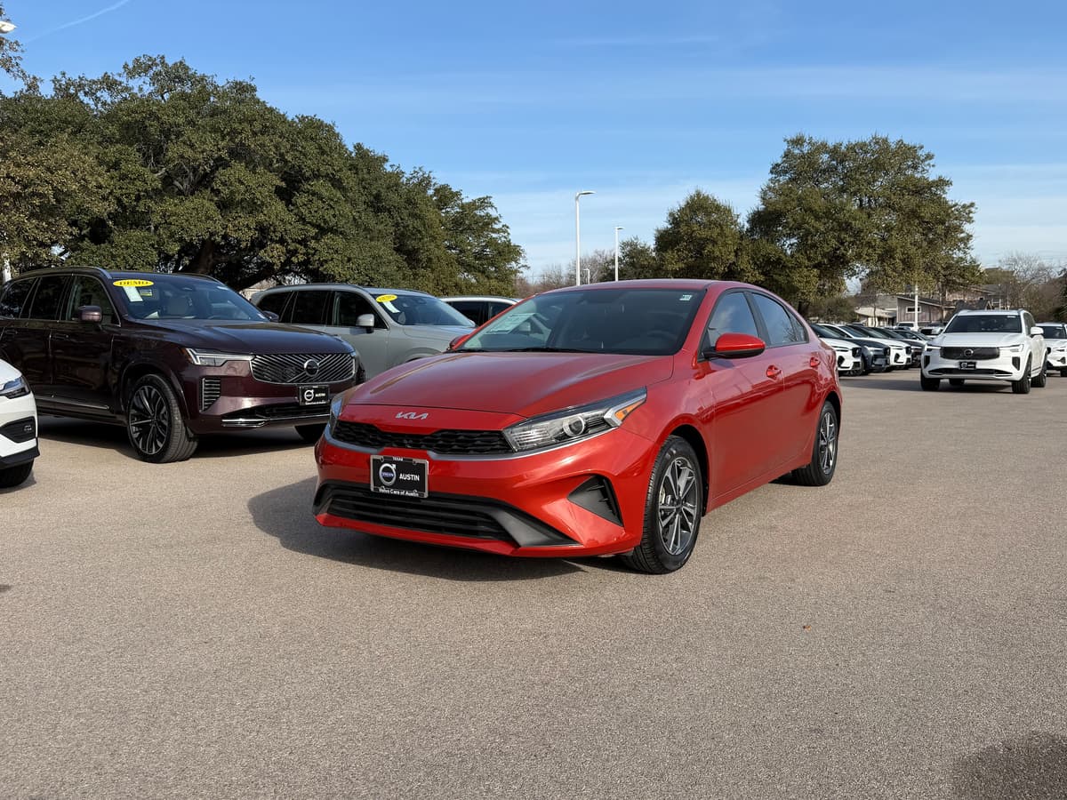 2023 Kia Forte - Image 2