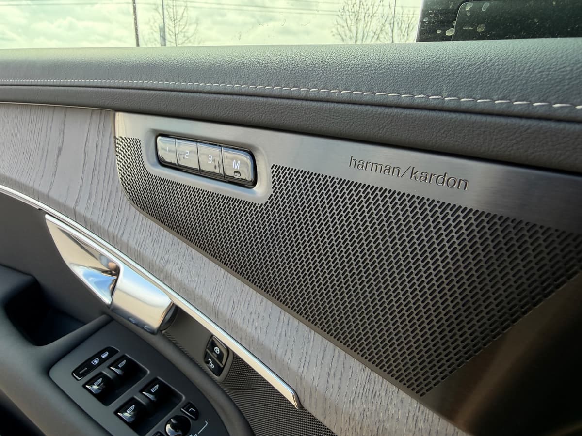 2026 Volvo XC90 plug-in hybrid - Image 19