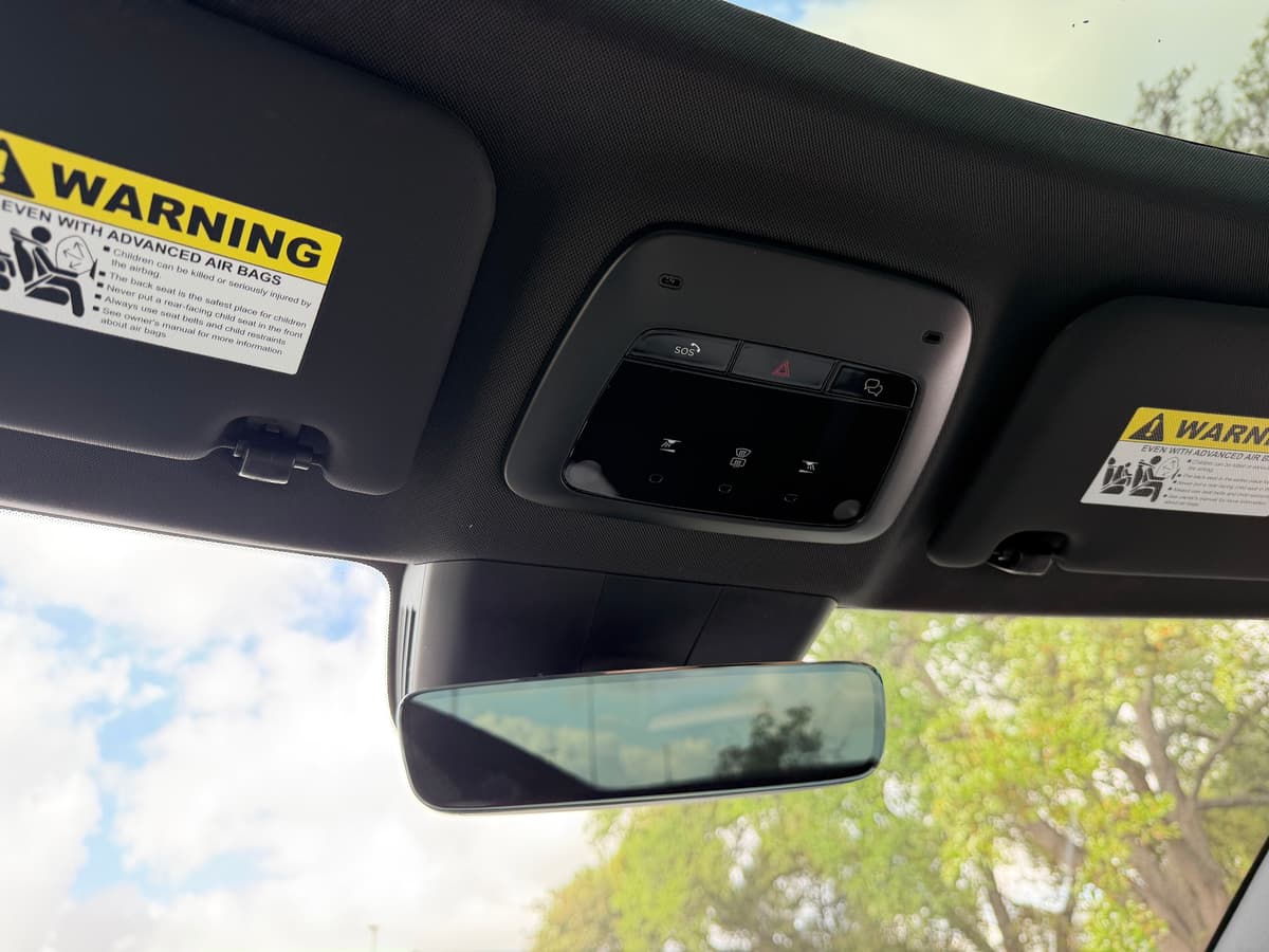 2026 Volvo EX30 - Image 16