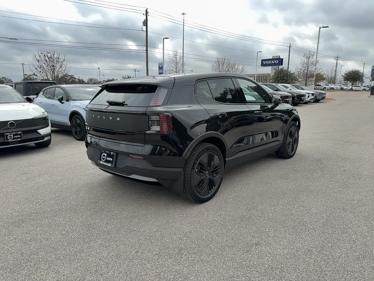 2026 Volvo EX30 Cross Country - Image 6