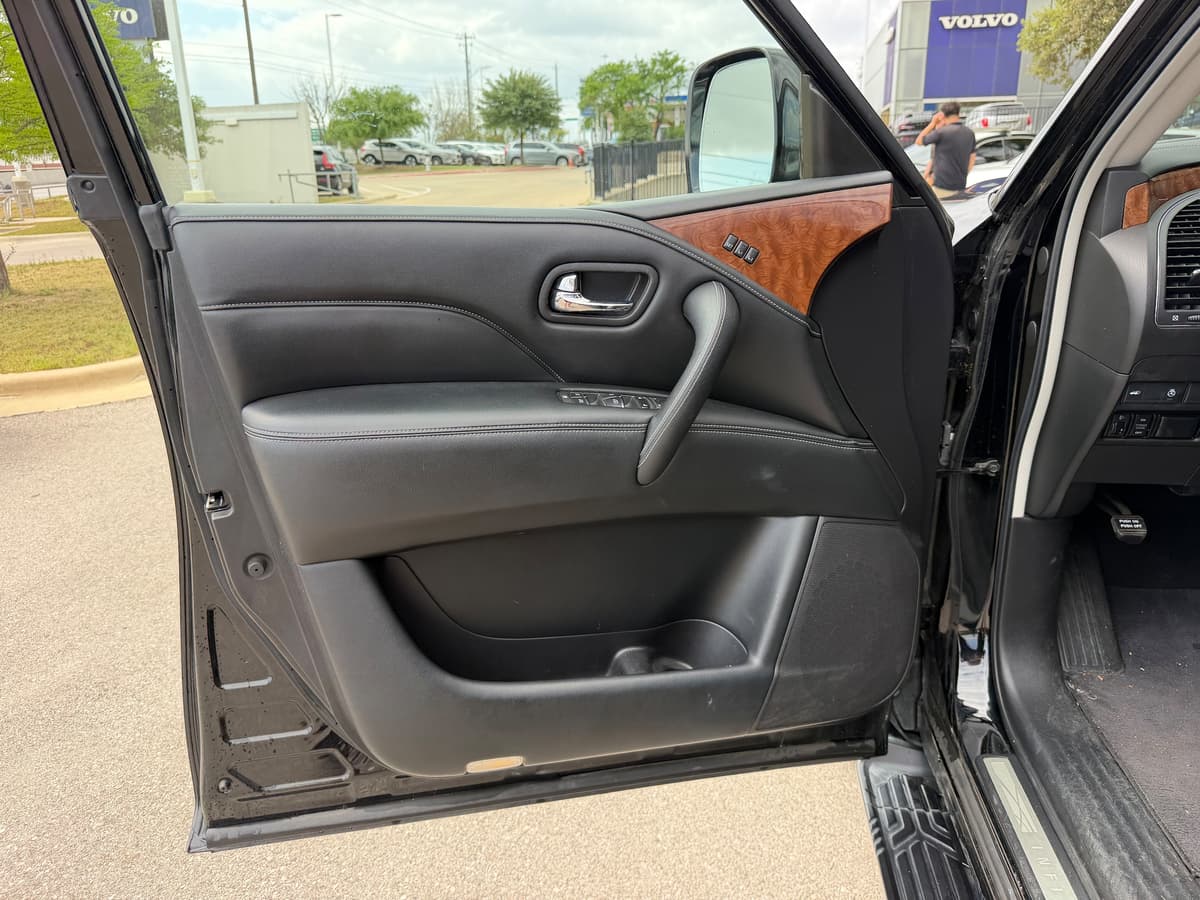 2019 INFINITI QX80 - Image 21