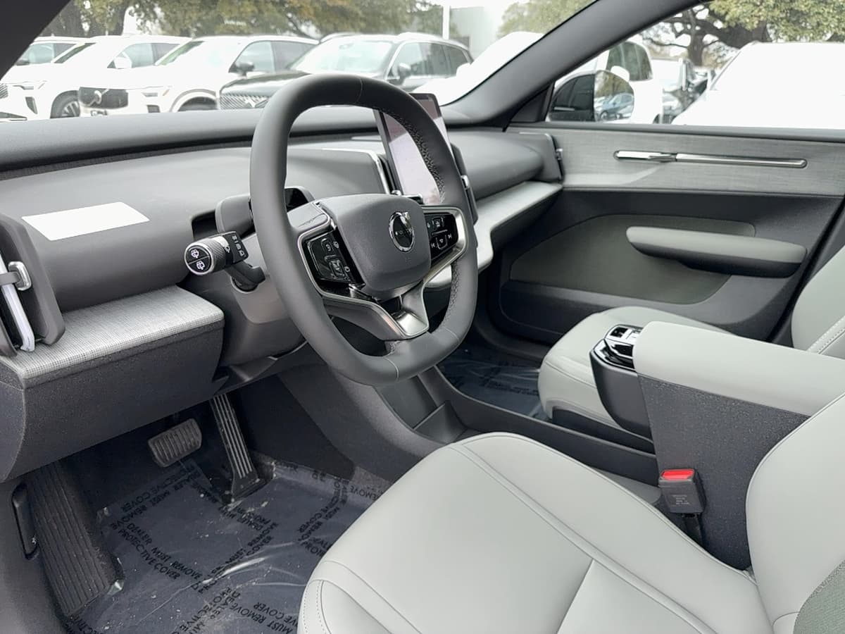 2026 Volvo EX30 Cross Country - Image 12