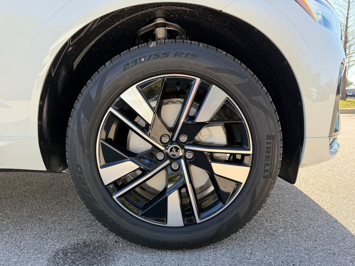 2026 Volvo XC60 - Image 7