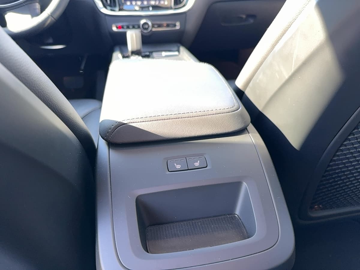 2024 Volvo S60 - Image 16