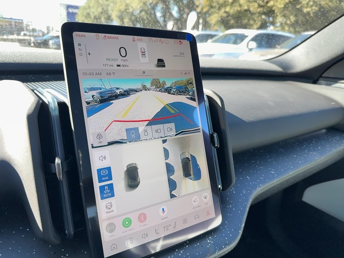 2026 Volvo EX30 - Image 19