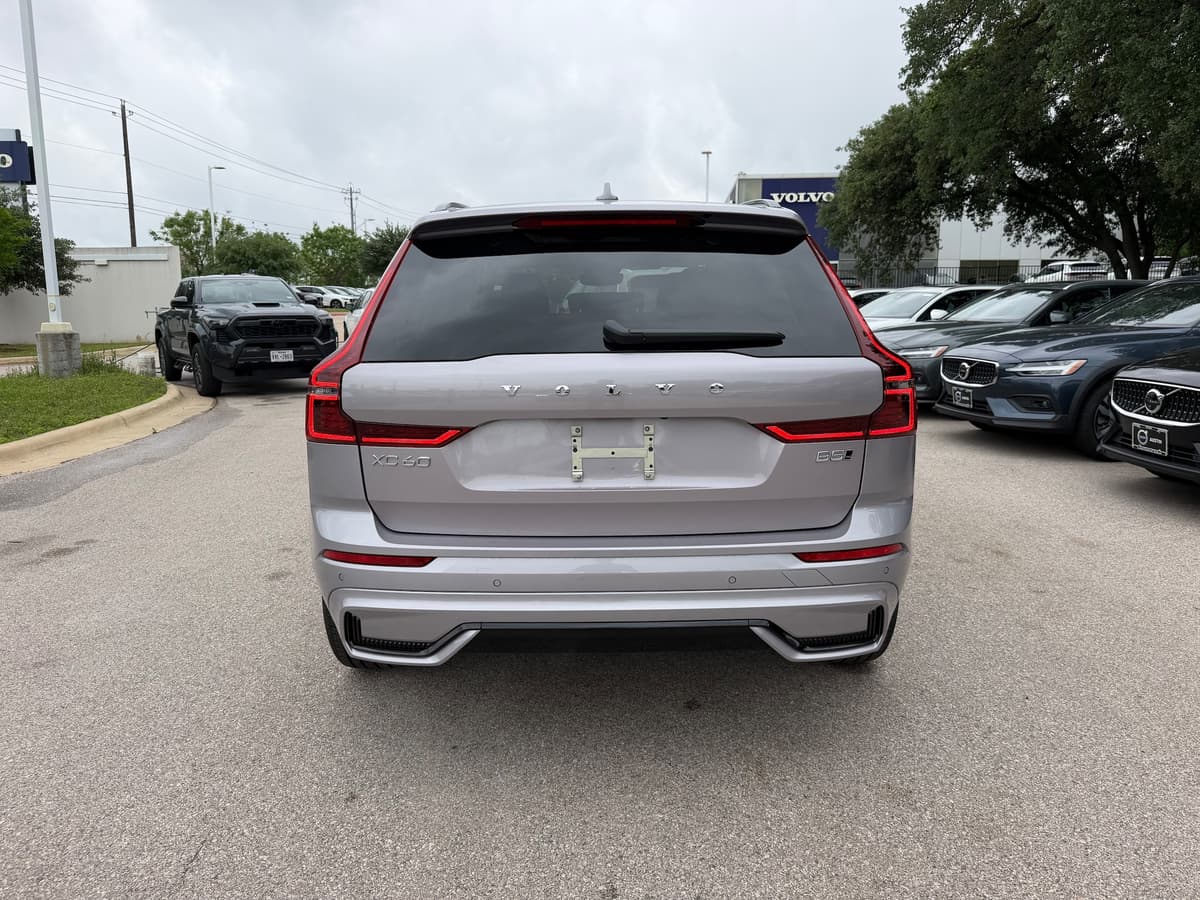 2026 Volvo XC60 - Image 5