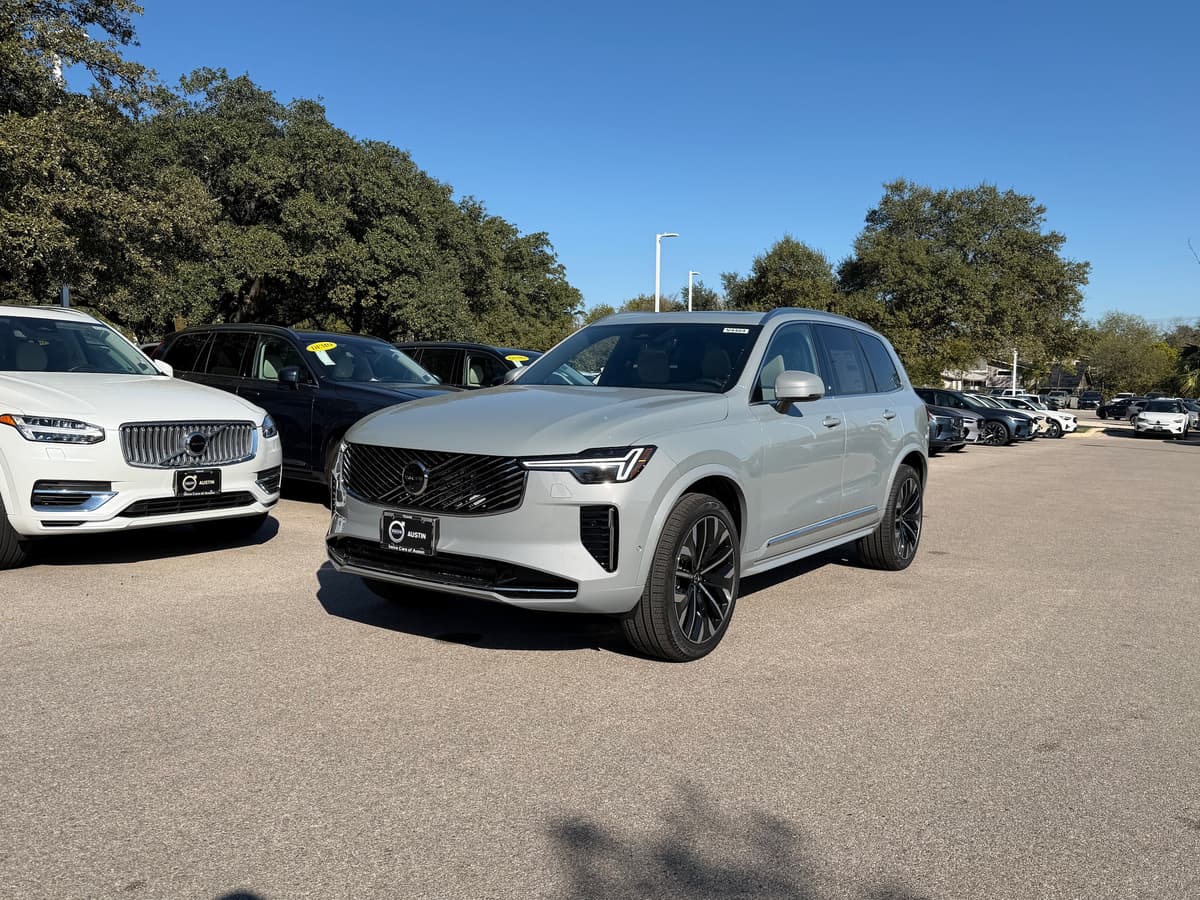 2026 Volvo XC90 - Image 2