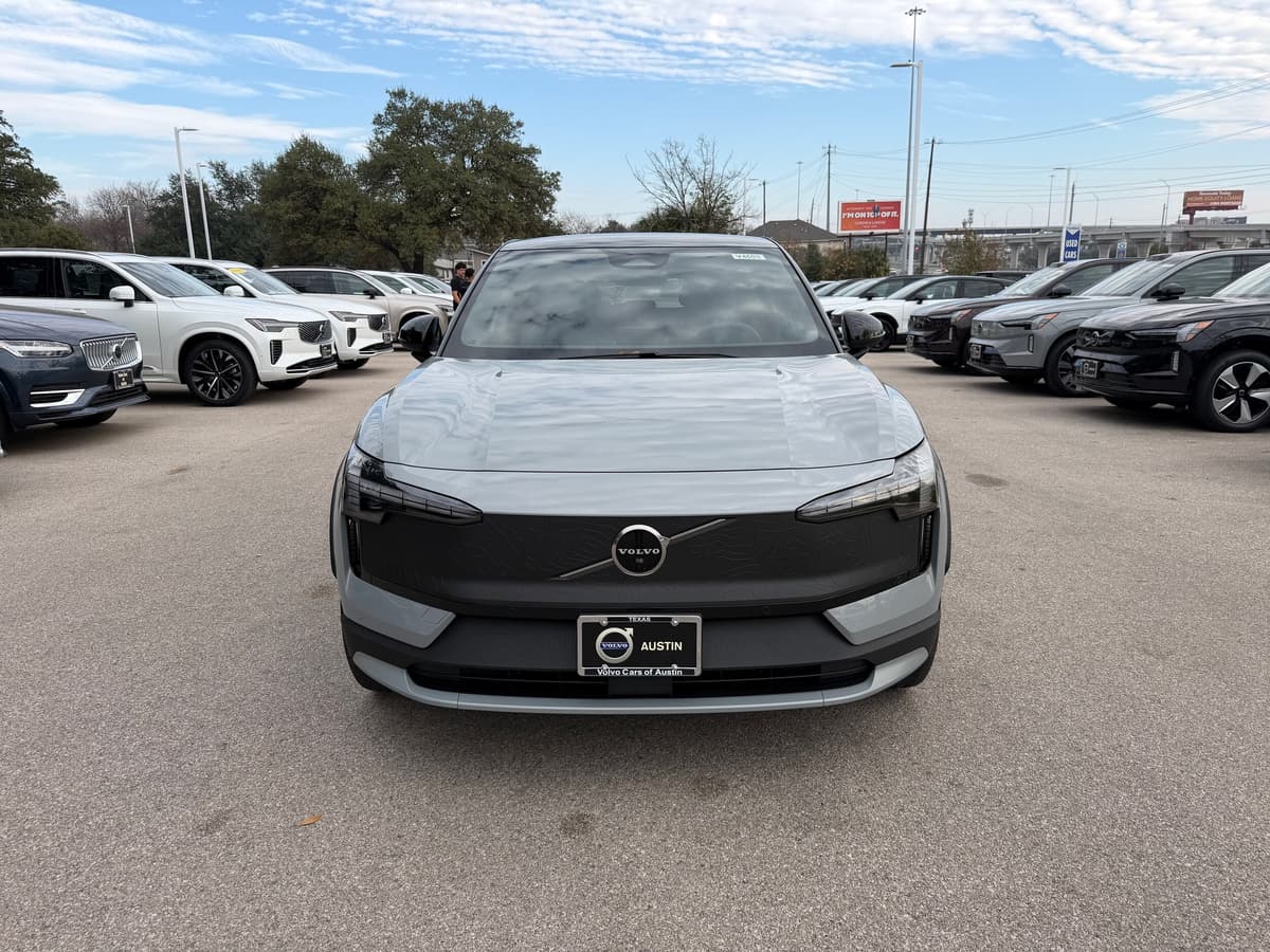 2026 Volvo EX30 Cross Country - Image 6