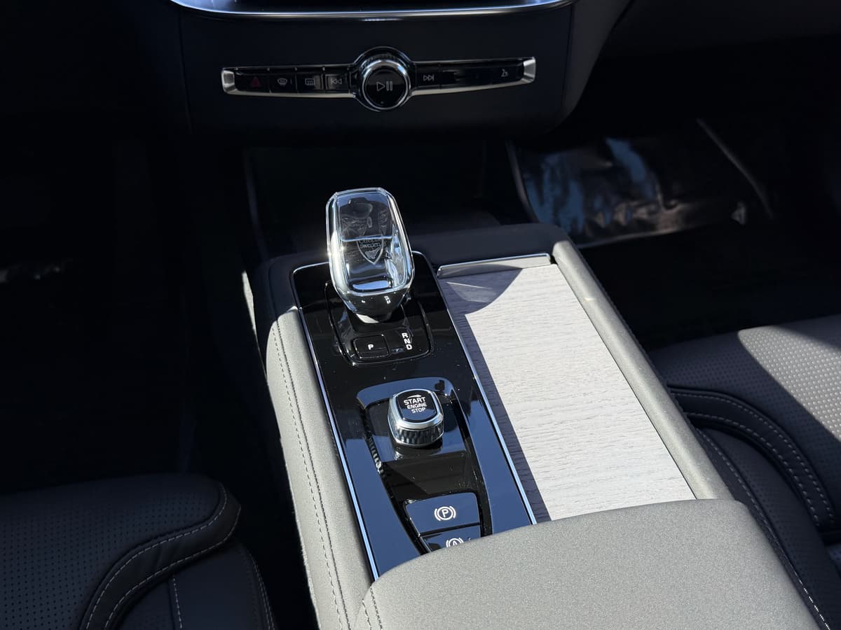 2026 Volvo XC90 - Image 12