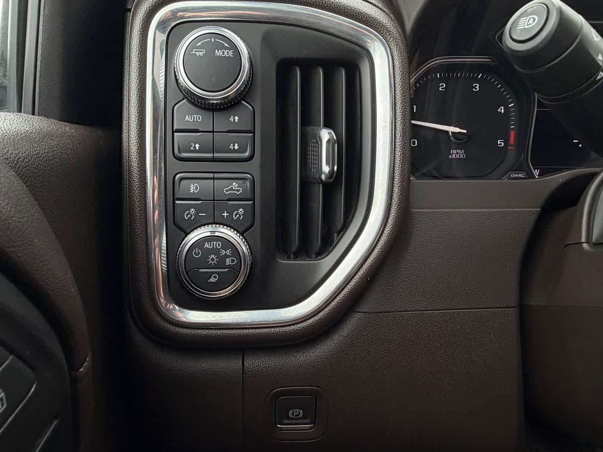 2022 GMC Sierra 2500 HD - Image 22