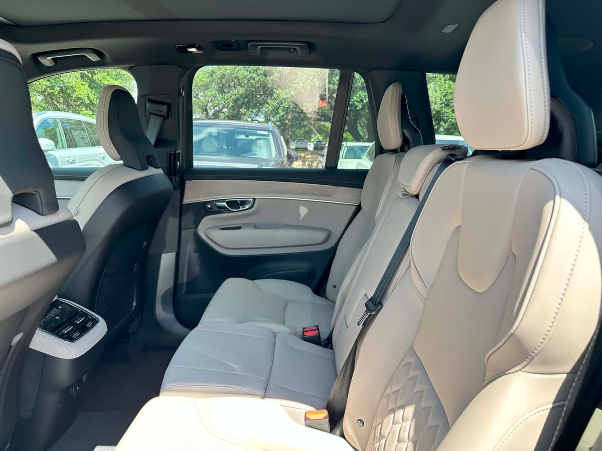 2026 Volvo XC90 - Image 15