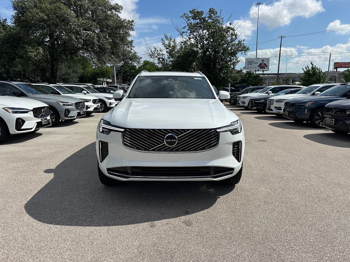 2026 Volvo XC90 - Image 6