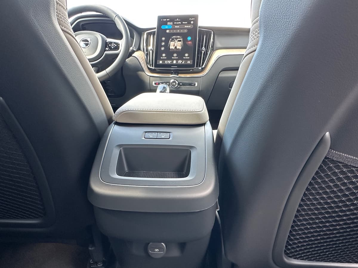 2026 Volvo XC60 - Image 11