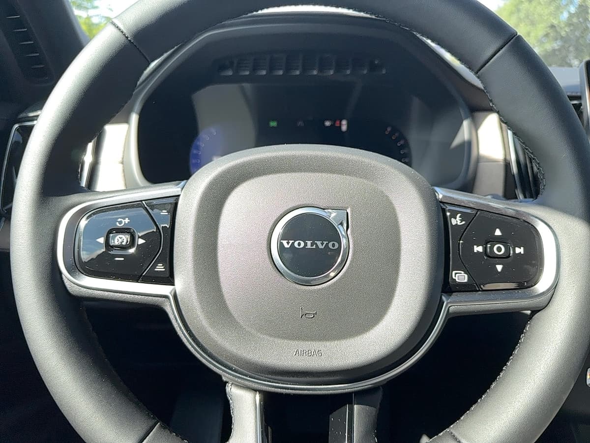 2026 Volvo XC90 - Image 19