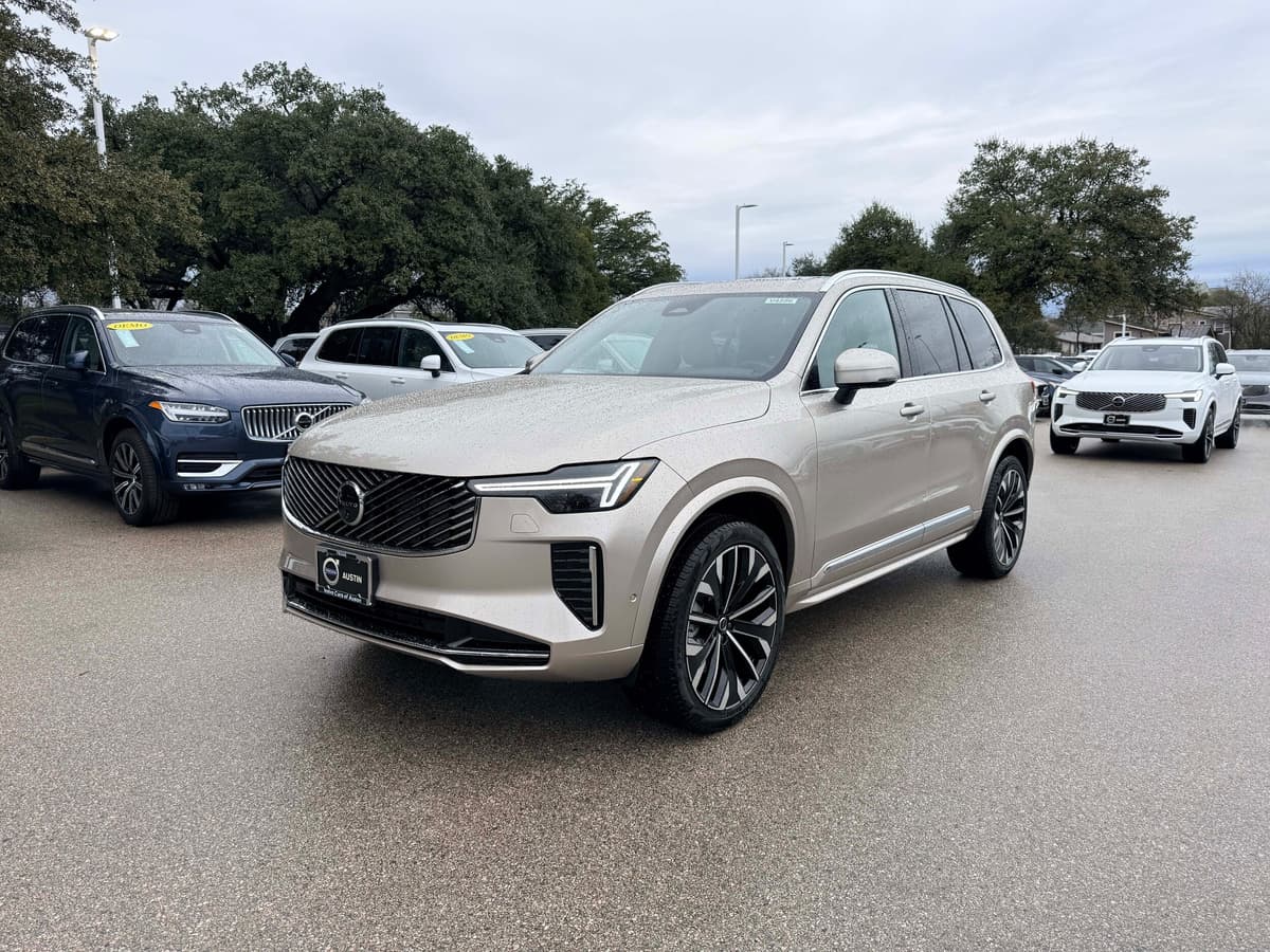 2026 Volvo XC90 - Image 2