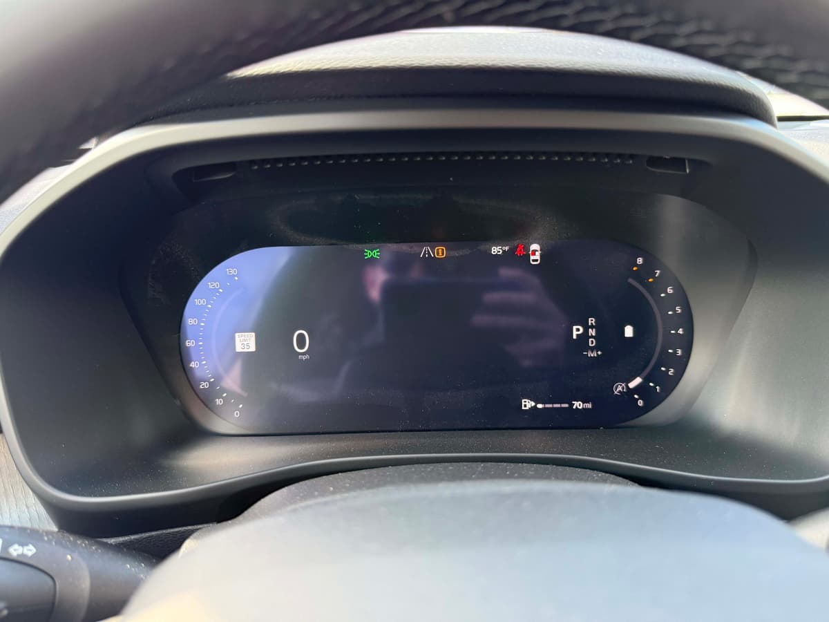 2026 Volvo XC40 - Image 24