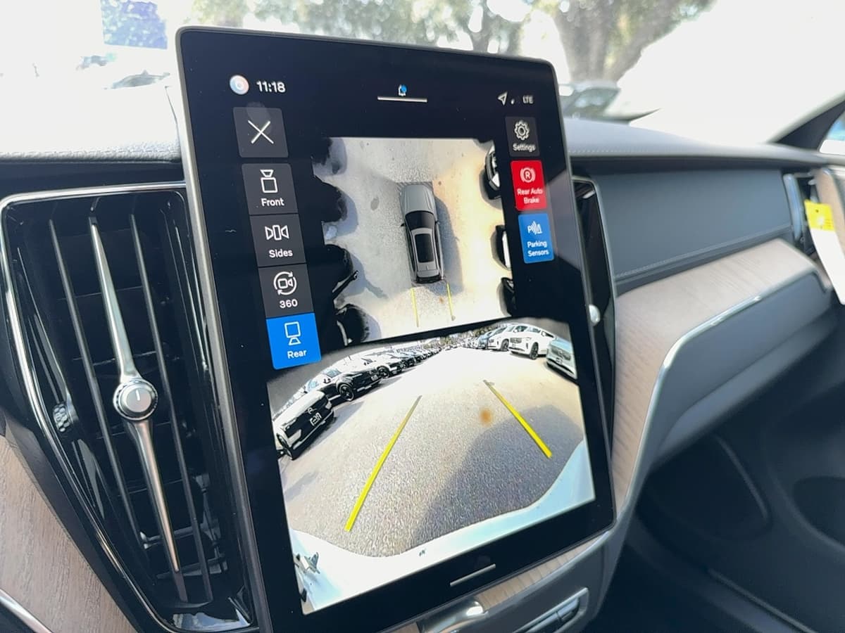 2026 Volvo XC60 - Image 22