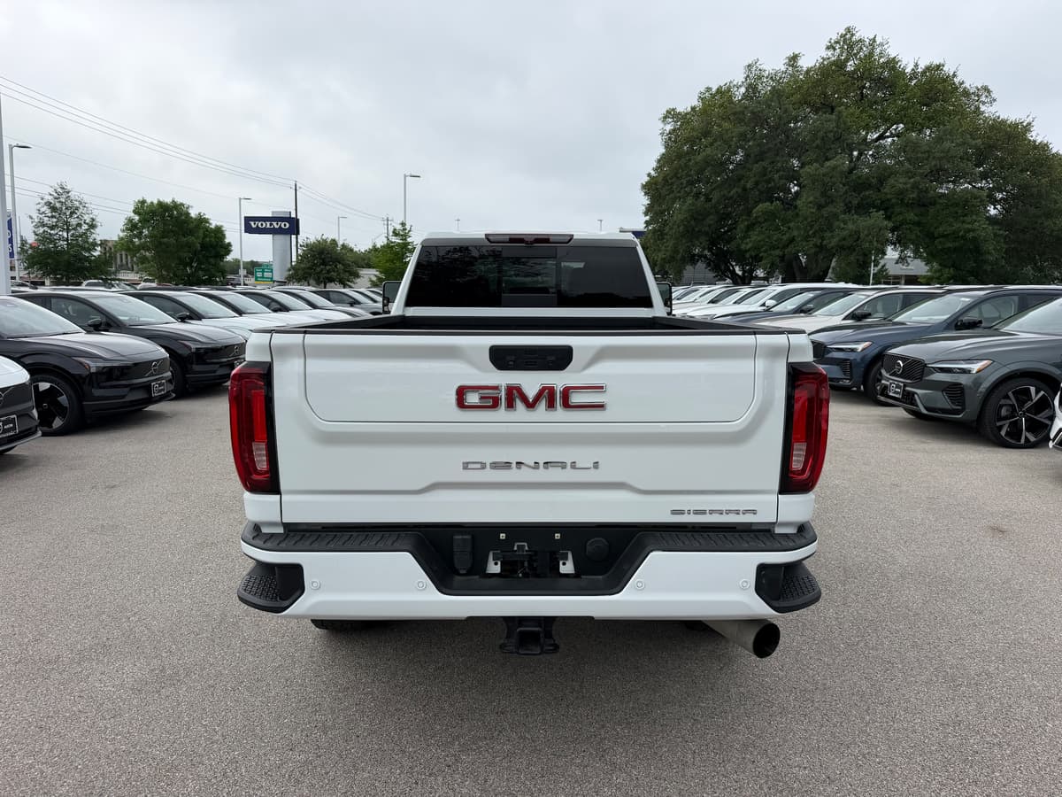 2022 GMC Sierra 2500 HD - Image 4
