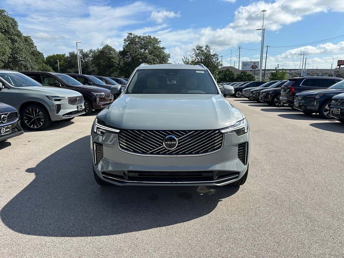 2026 Volvo XC90 - Image 6