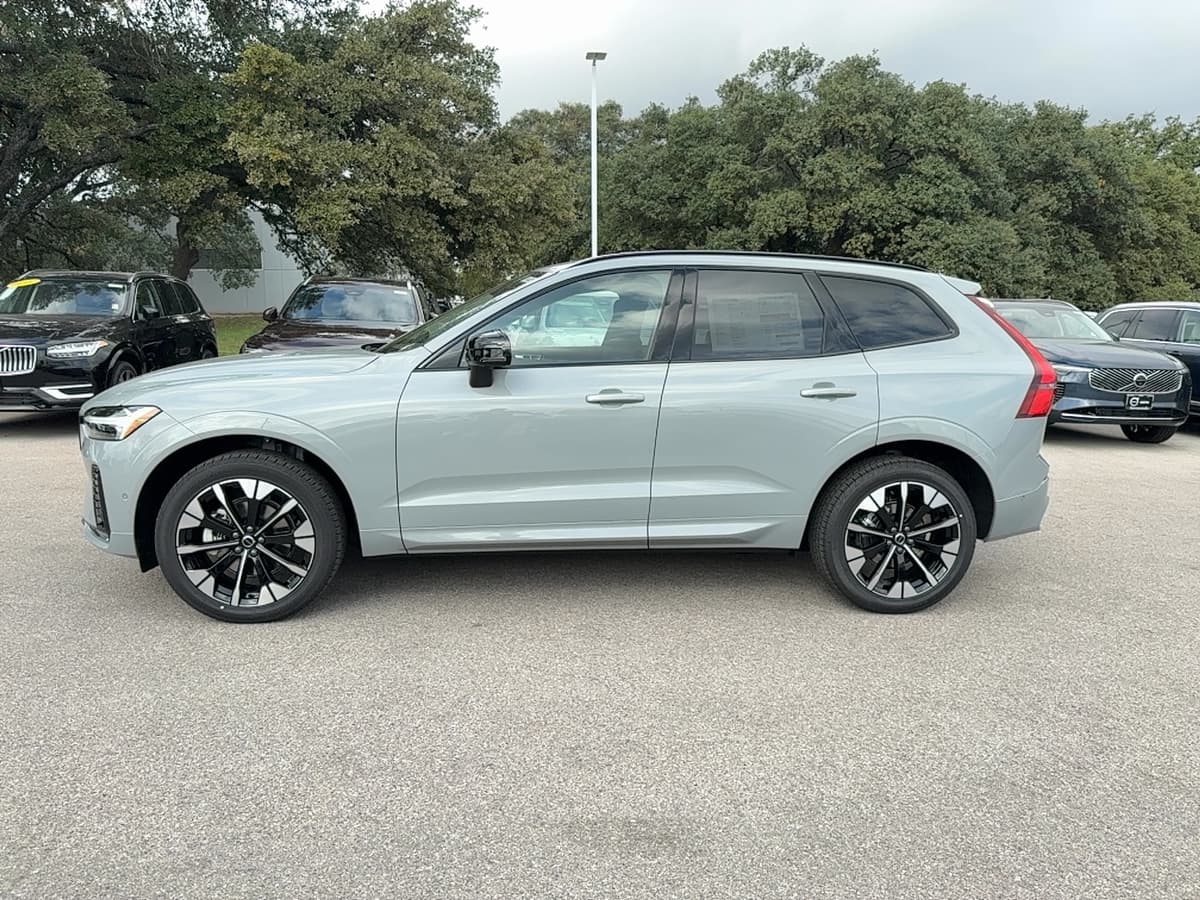 2026 Volvo XC60 - Image 3