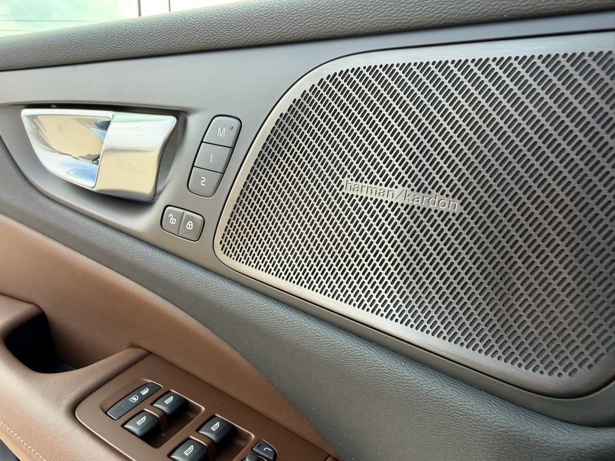 2026 Volvo V60 Cross Country - Image 18