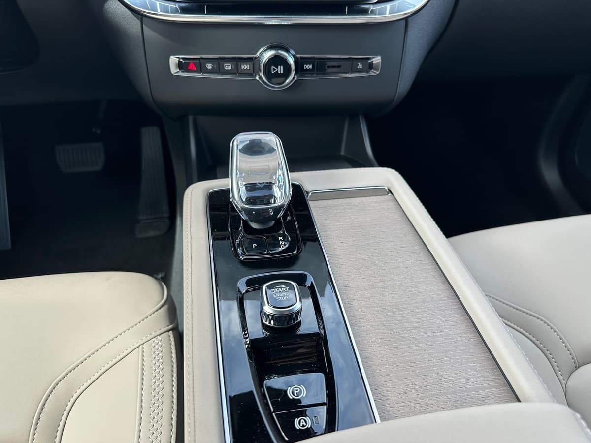 2026 Volvo XC90 - Image 14