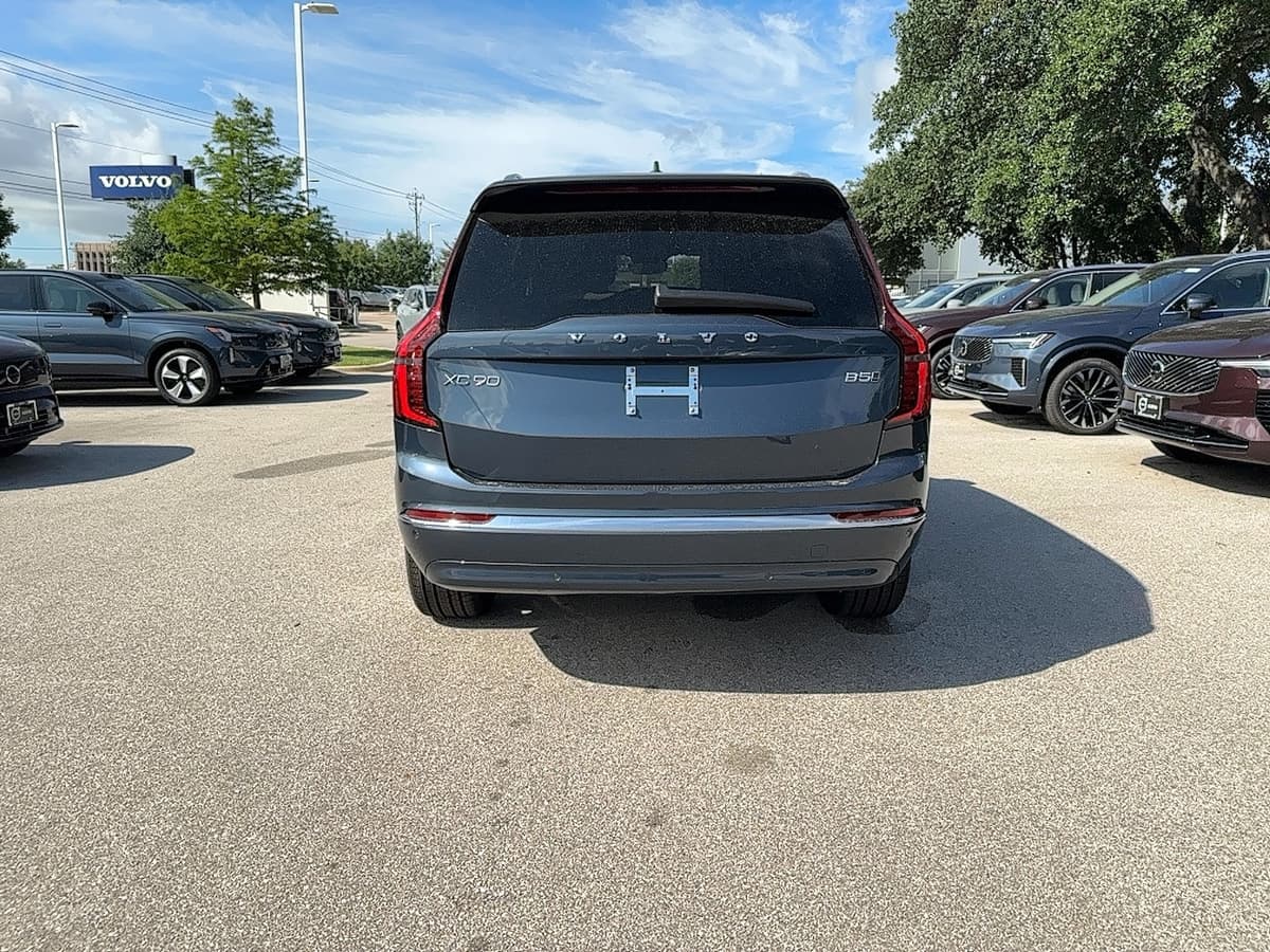 2026 Volvo XC90 - Image 5