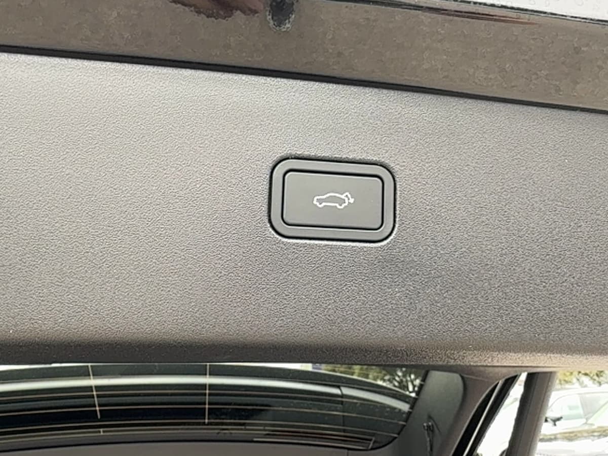 2026 Volvo EX30 Cross Country - Image 27