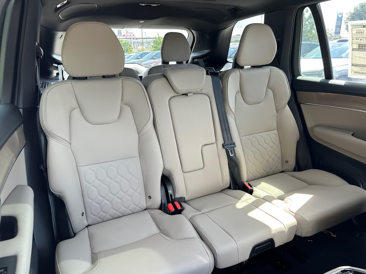 2026 Volvo XC90 - Image 10