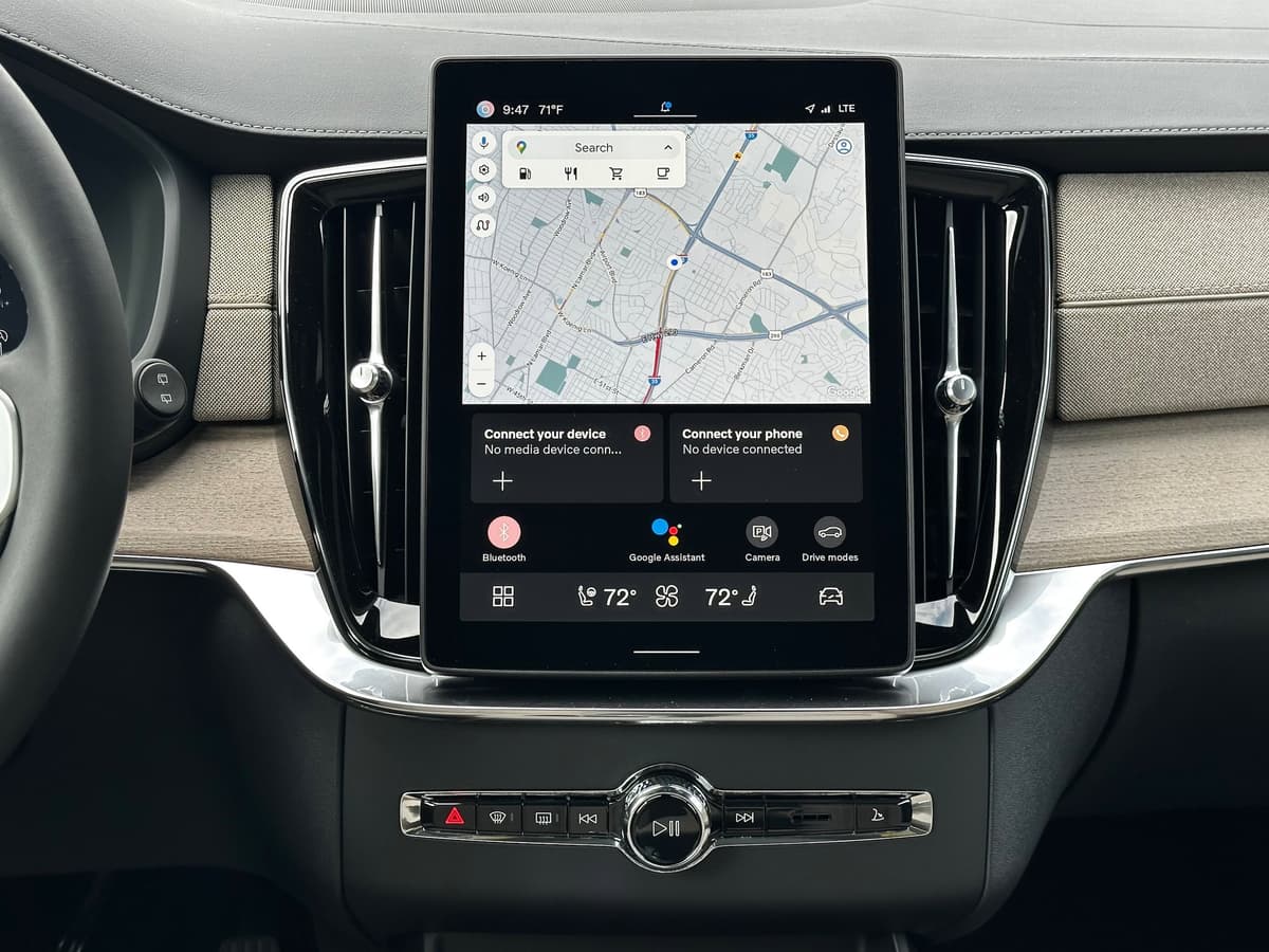 2025 Volvo XC90 - Image 13