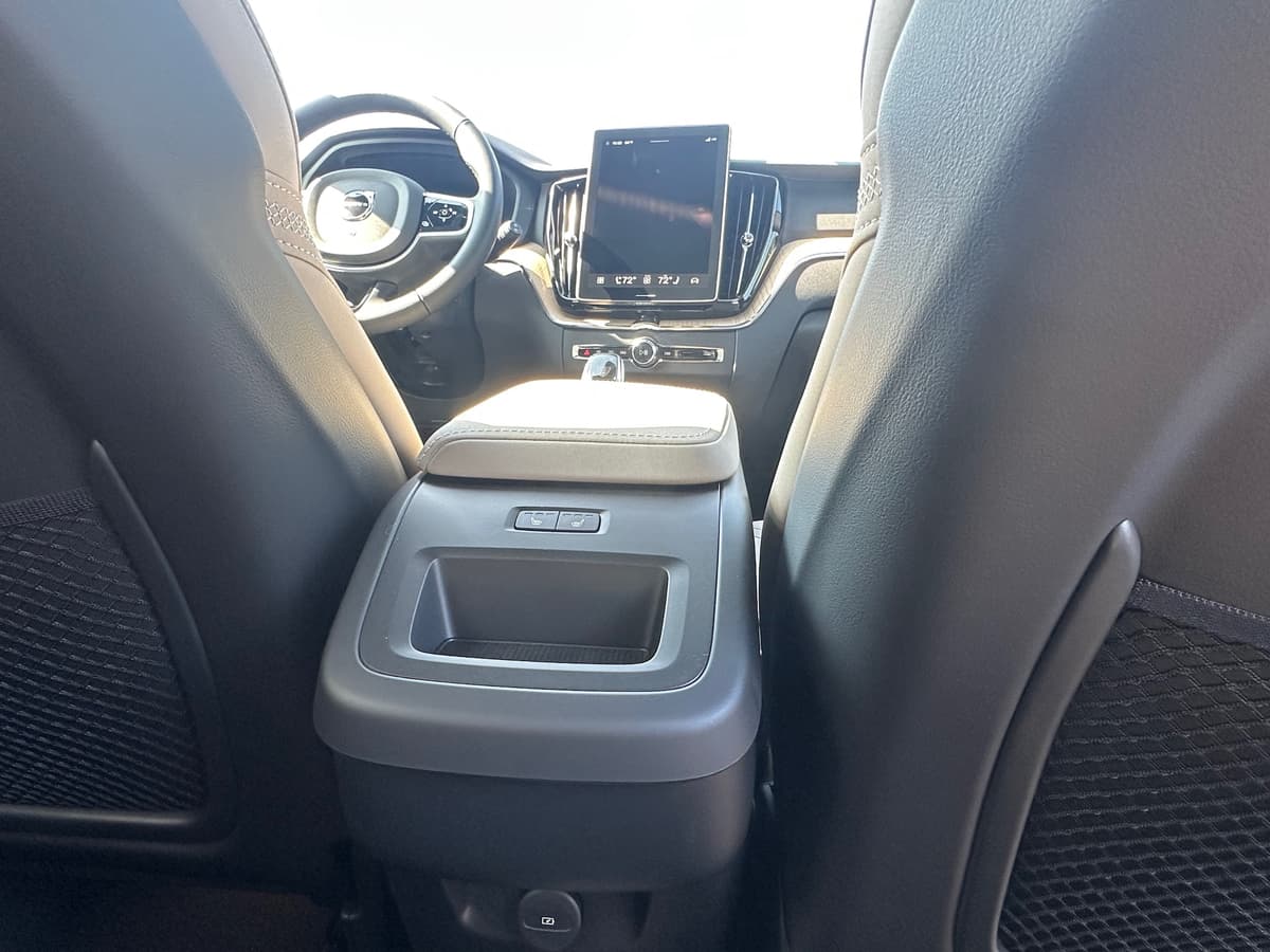 2026 Volvo XC60 - Image 11