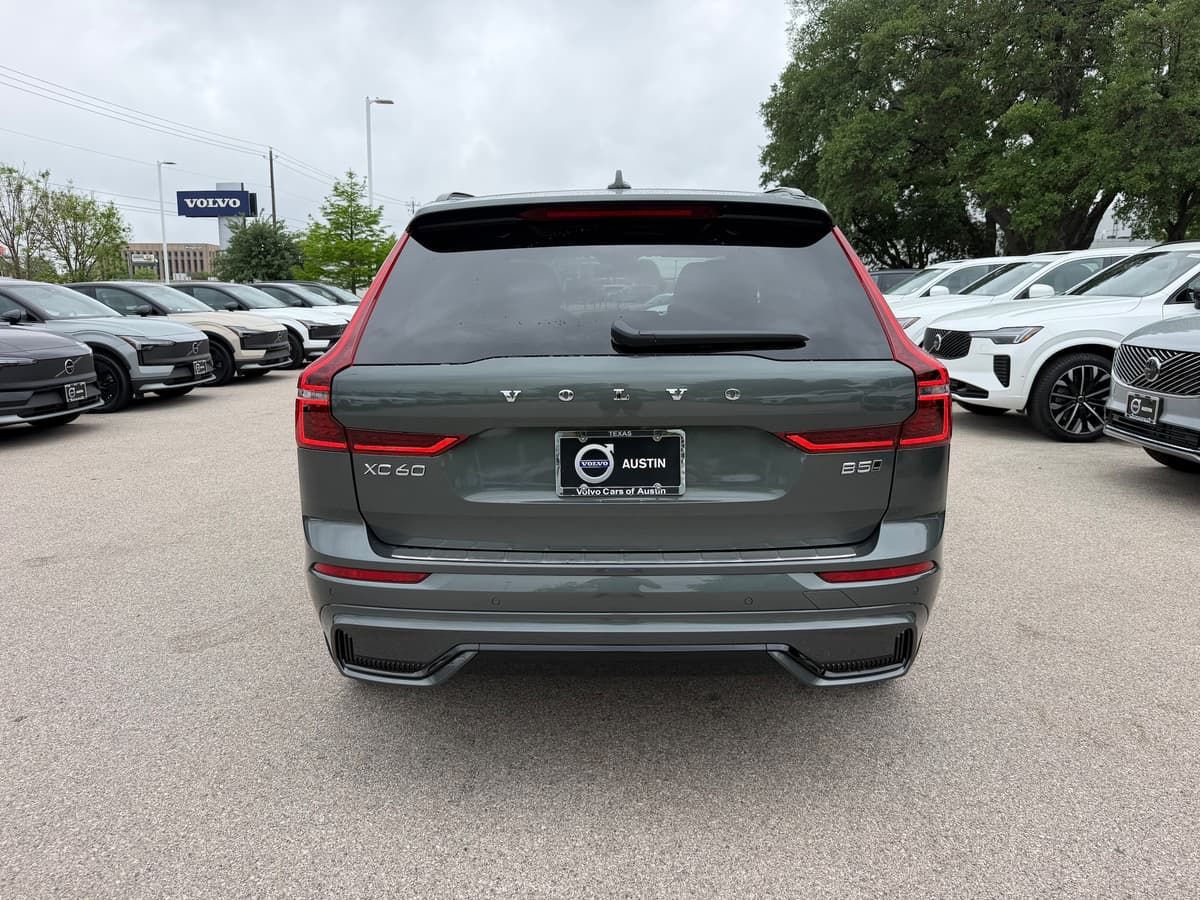 2026 Volvo XC60 - Image 5