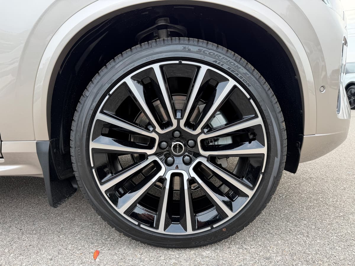 2026 Volvo XC90 - Image 7