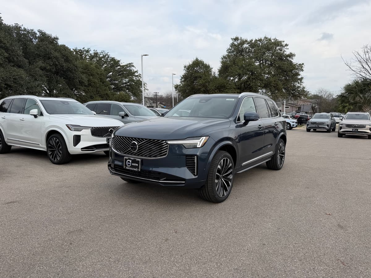 2026 Volvo XC90 - Image 2