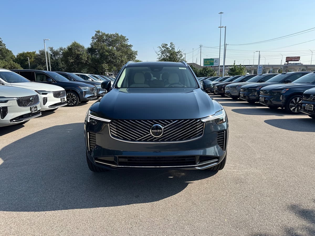 2026 Volvo XC90 - Image 6