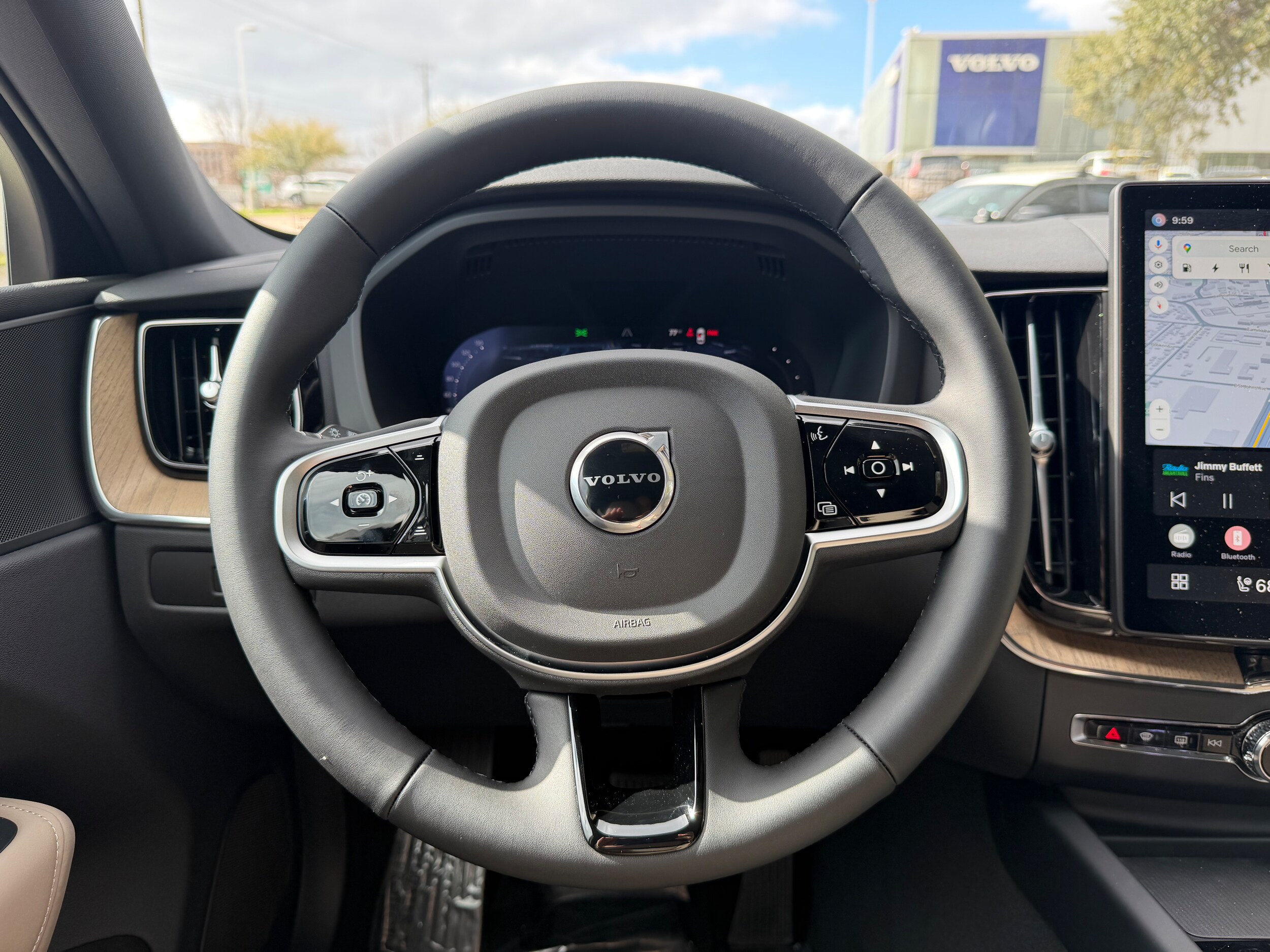 2026 Volvo XC60 plug-in hybrid - Image 14