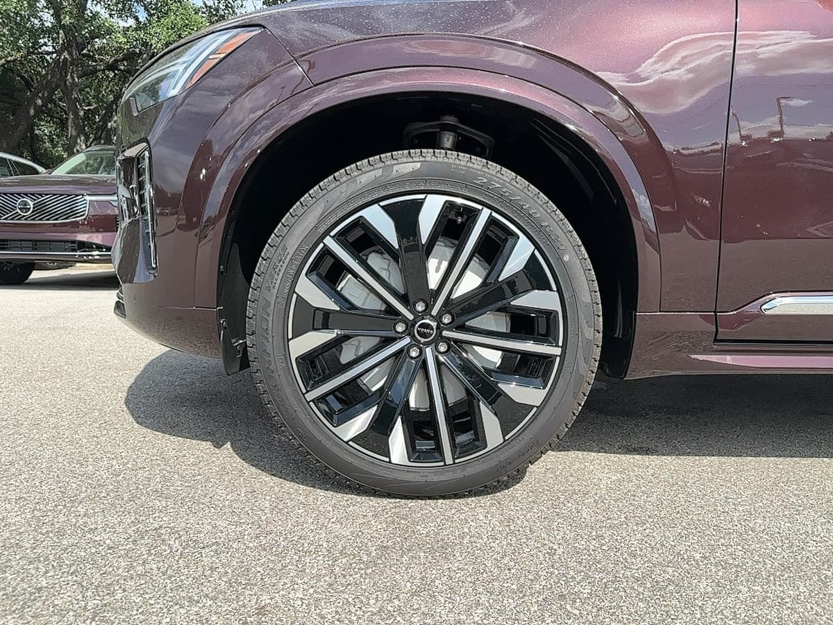 2026 Volvo XC90 - Image 10