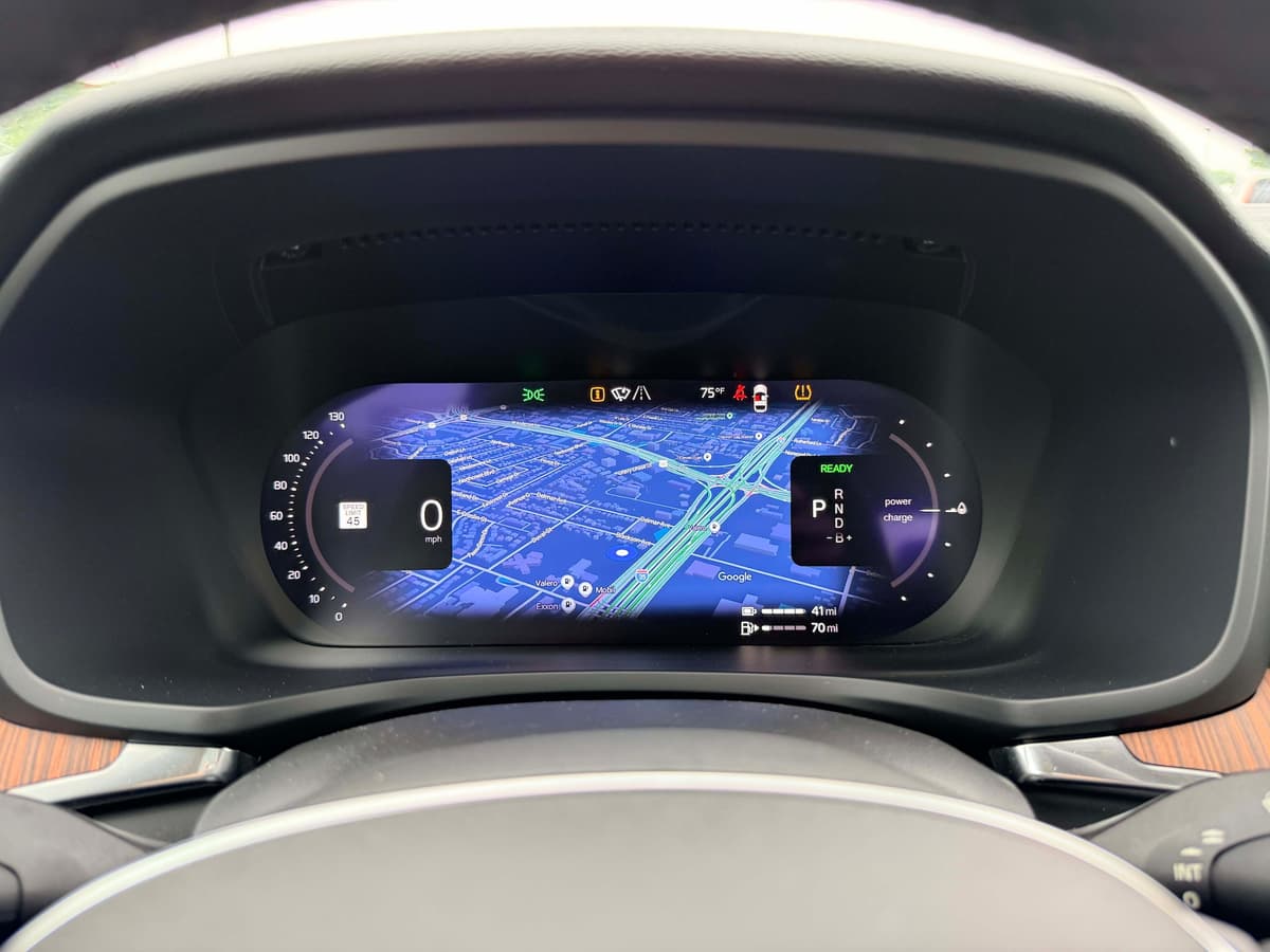 2025 Volvo S60 Plug-In Hybrid - Image 13