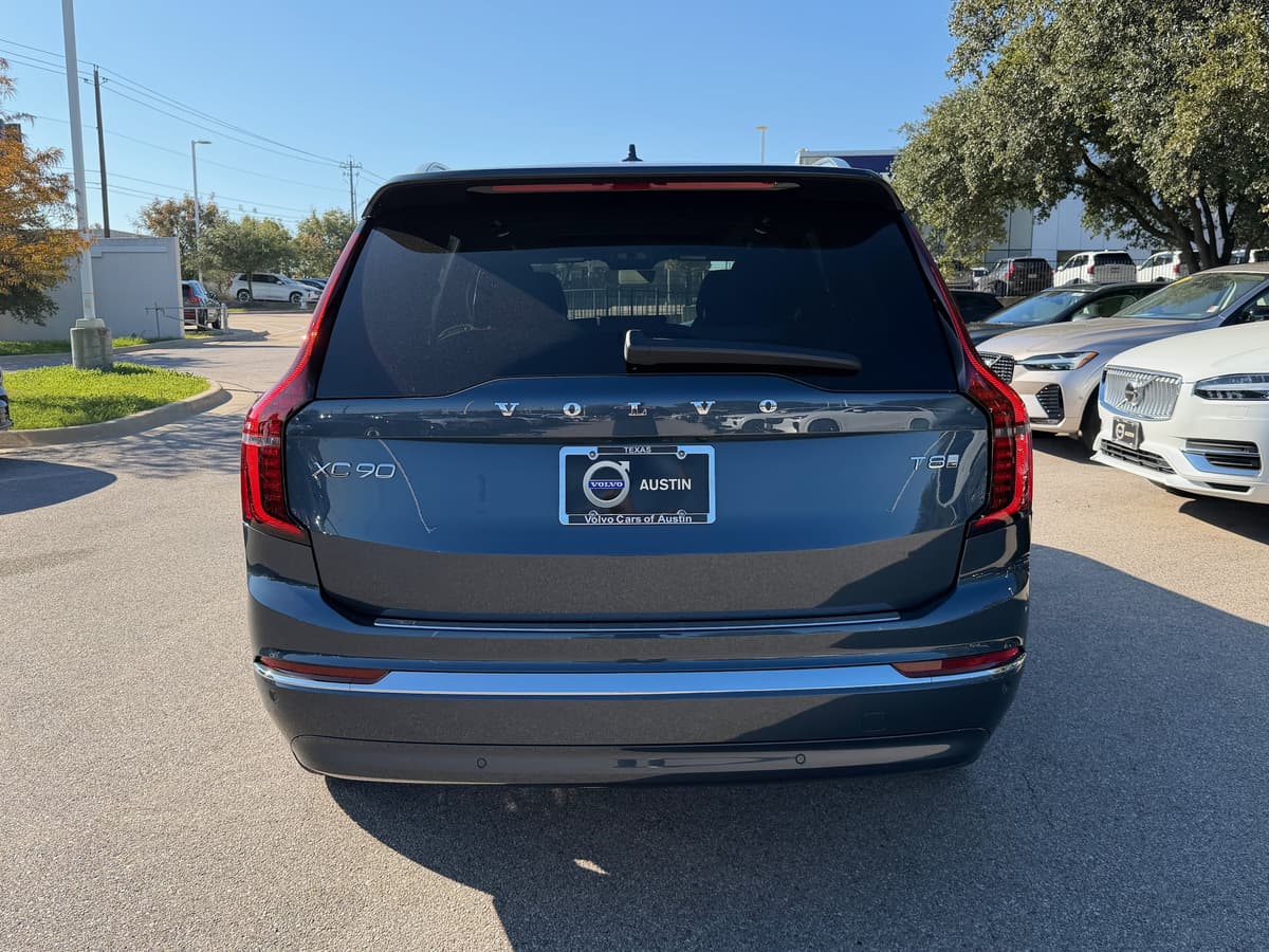2026 Volvo XC90 plug-in hybrid - Image 5