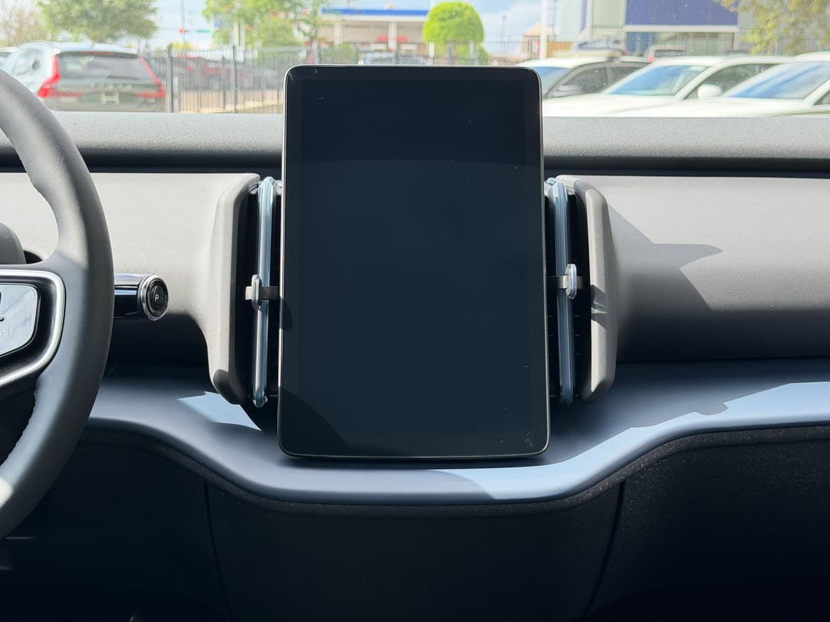 2026 Volvo EX30 - Image 12