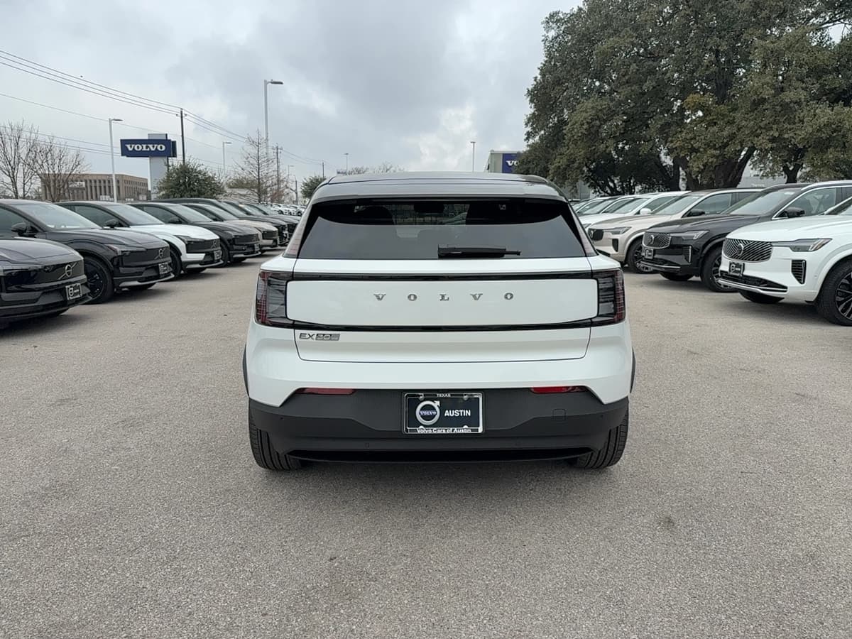 2026 Volvo EX30 - Image 4