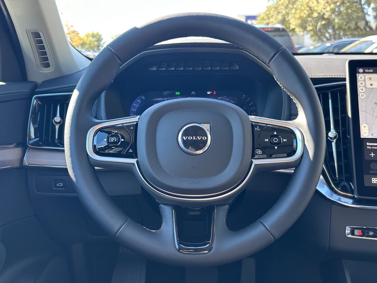 2026 Volvo XC90 - Image 15