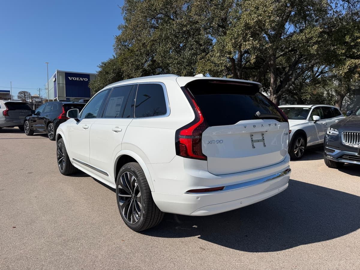 2026 Volvo XC90 - Image 4