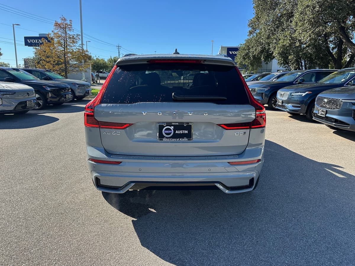 2026 Volvo XC60 - Image 5