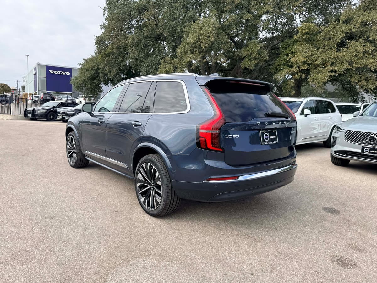 2026 Volvo XC90 - Image 4