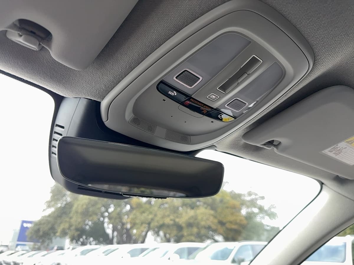 2026 Volvo XC40 - Image 24