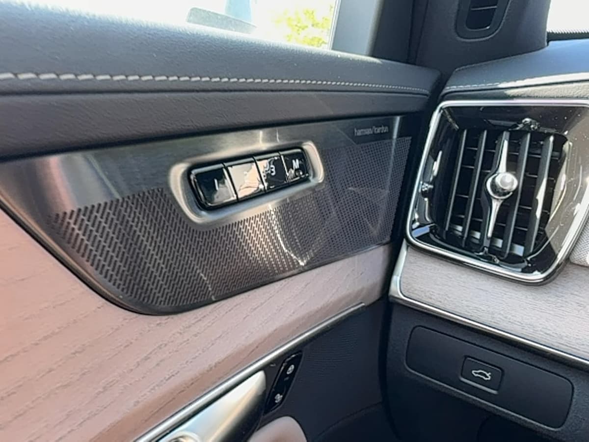 2026 Volvo XC90 - Image 19