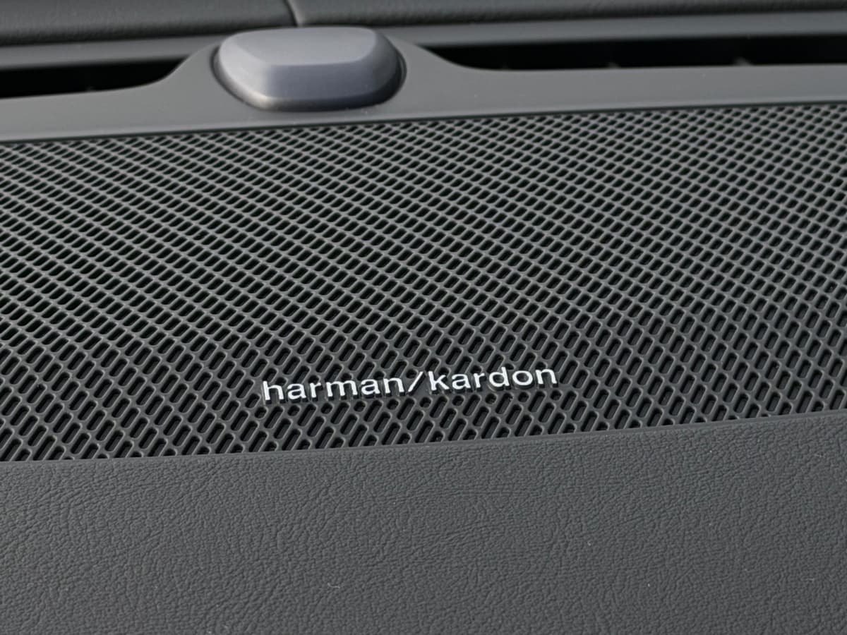 2026 Volvo XC90 plug-in hybrid - Image 16