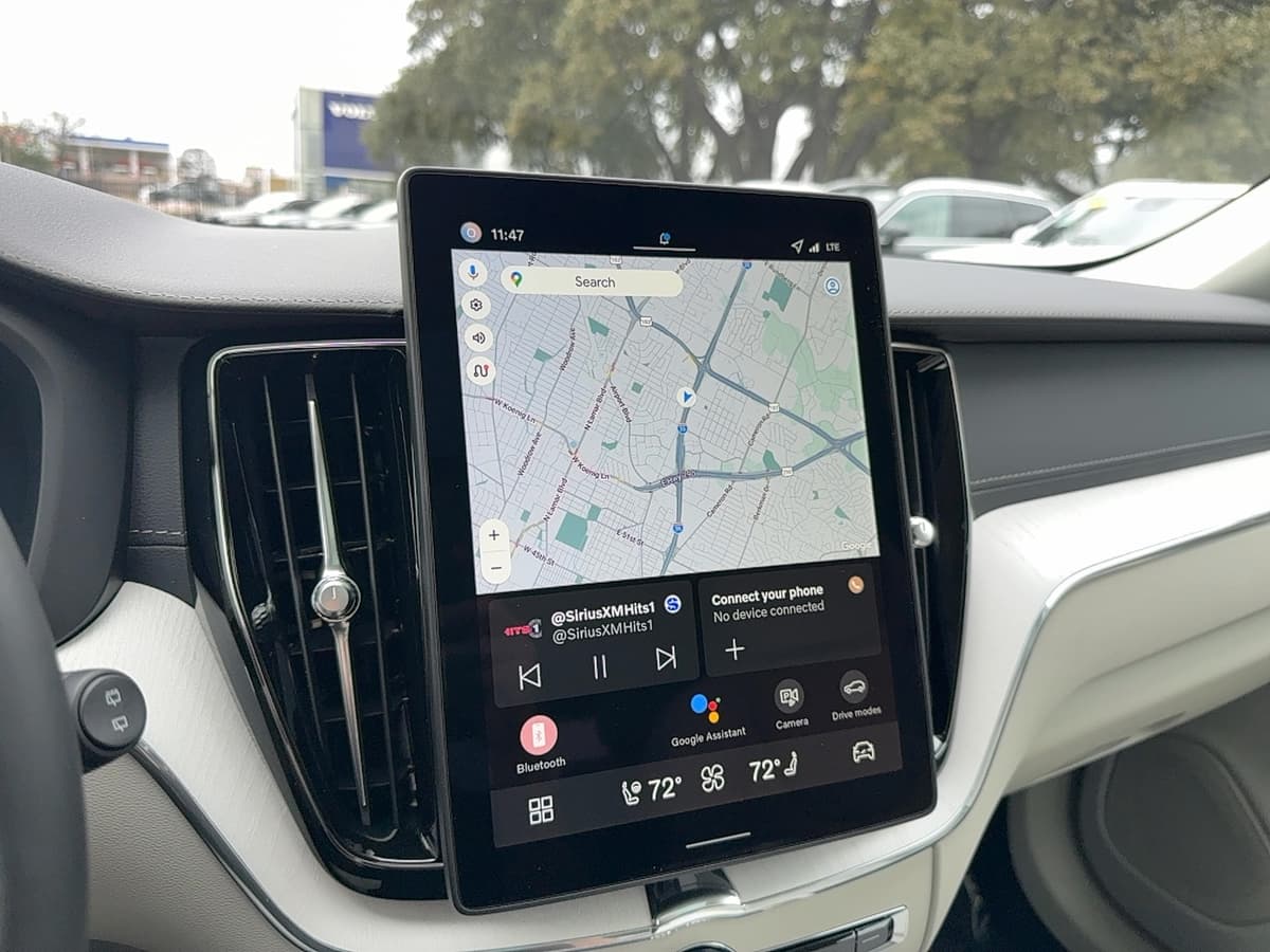 2026 Volvo XC60 - Image 21