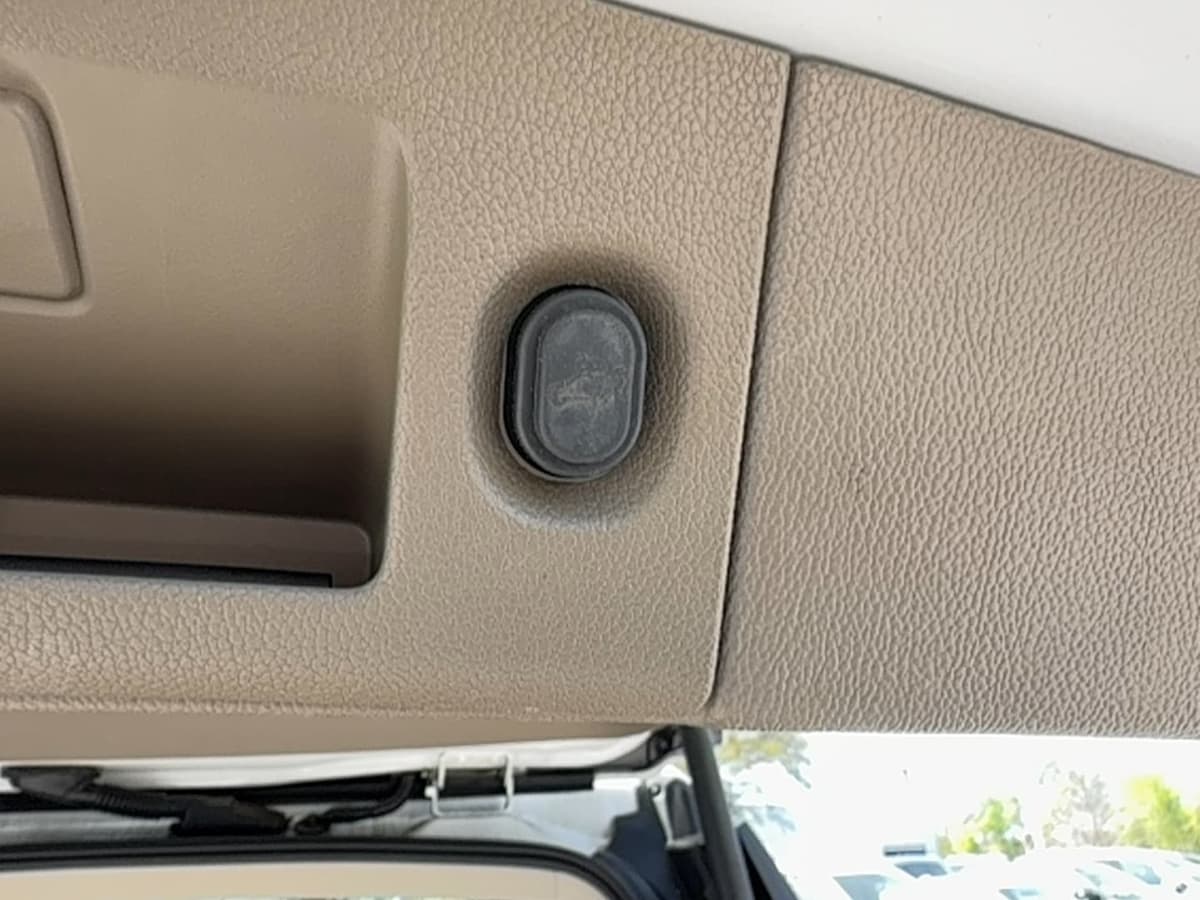 2017 GMC Yukon XL - Image 29